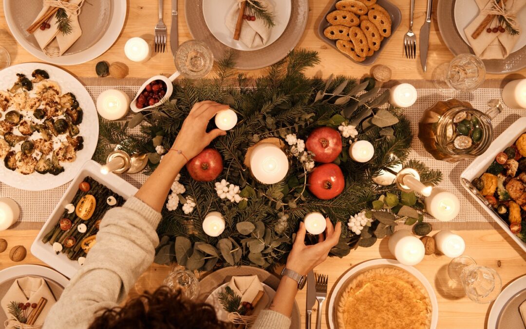 decorating your holiday table
